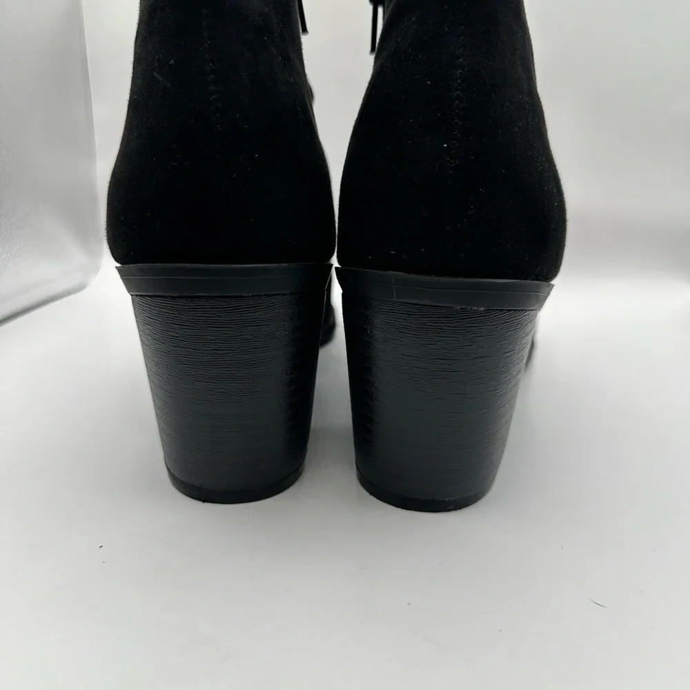 Arizona Black Laser Cut Out Chunk Heel‎ Ankle Boot Booties Size 9